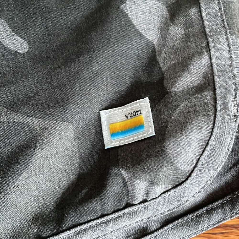 Men’s vuori athletic shorts Size M - Picture 2 of 4